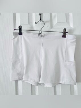 Lucky in Love Women's White Athletic Tennis Shorts Size Large